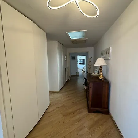 Intero Sul Mare Passeggiata Виареджо