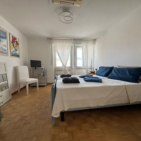 Intero Sul Mare Passeggiata Apartment Viareggio